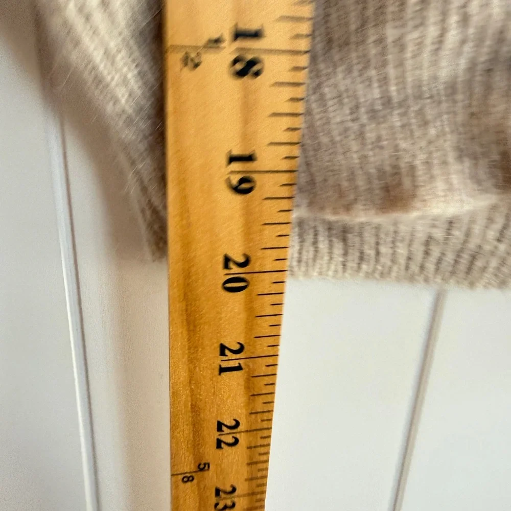 J. Crew Alpaca/Wool Blend Oatmeal Cropped Cardigan Size‎ XS